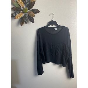 BLACK LONG SLEEVE LACE TOP